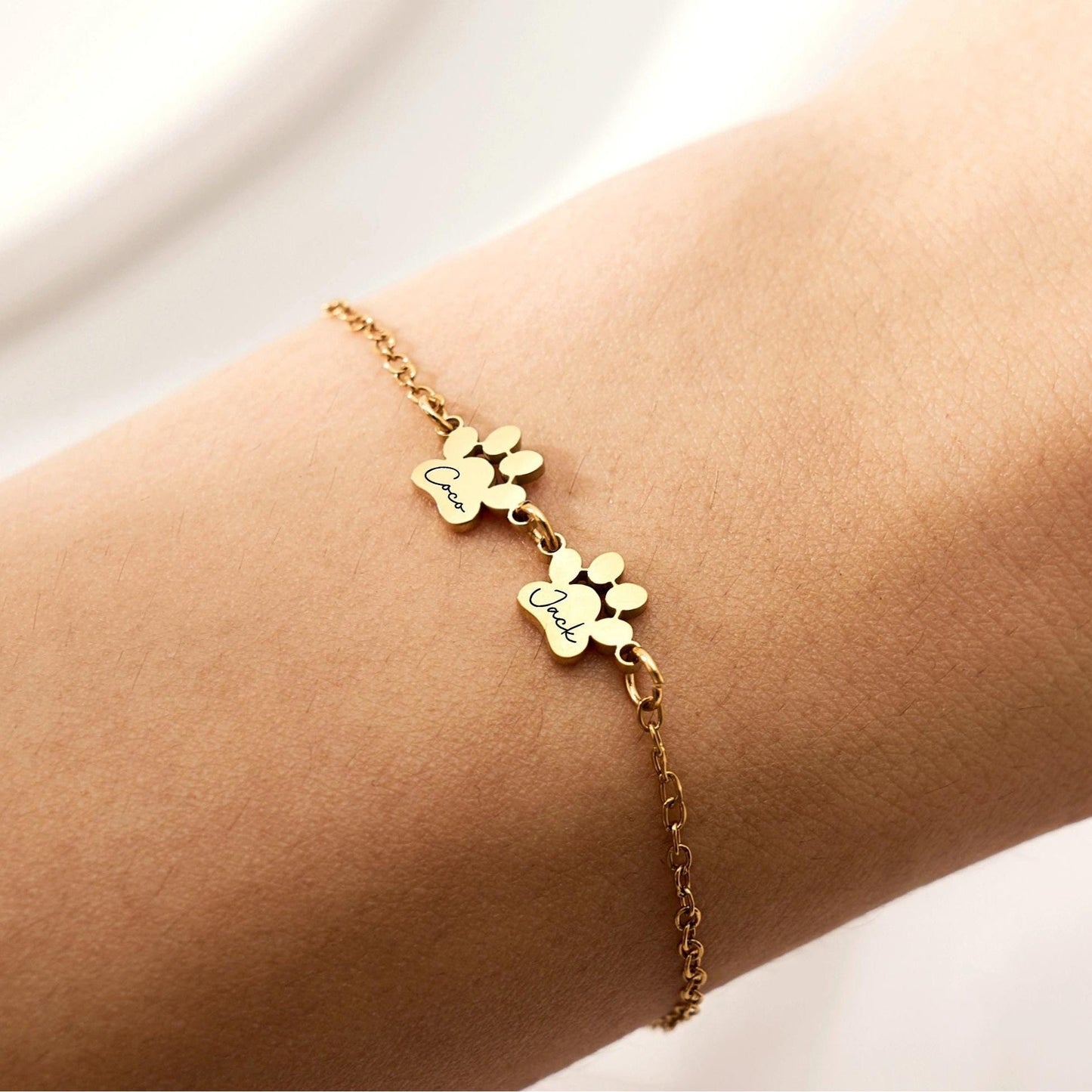 Personalized Pet Name Paw Print Bracelet, Minimalist Dog Cat Paw Jewelry LM32 669429 | Eterlia