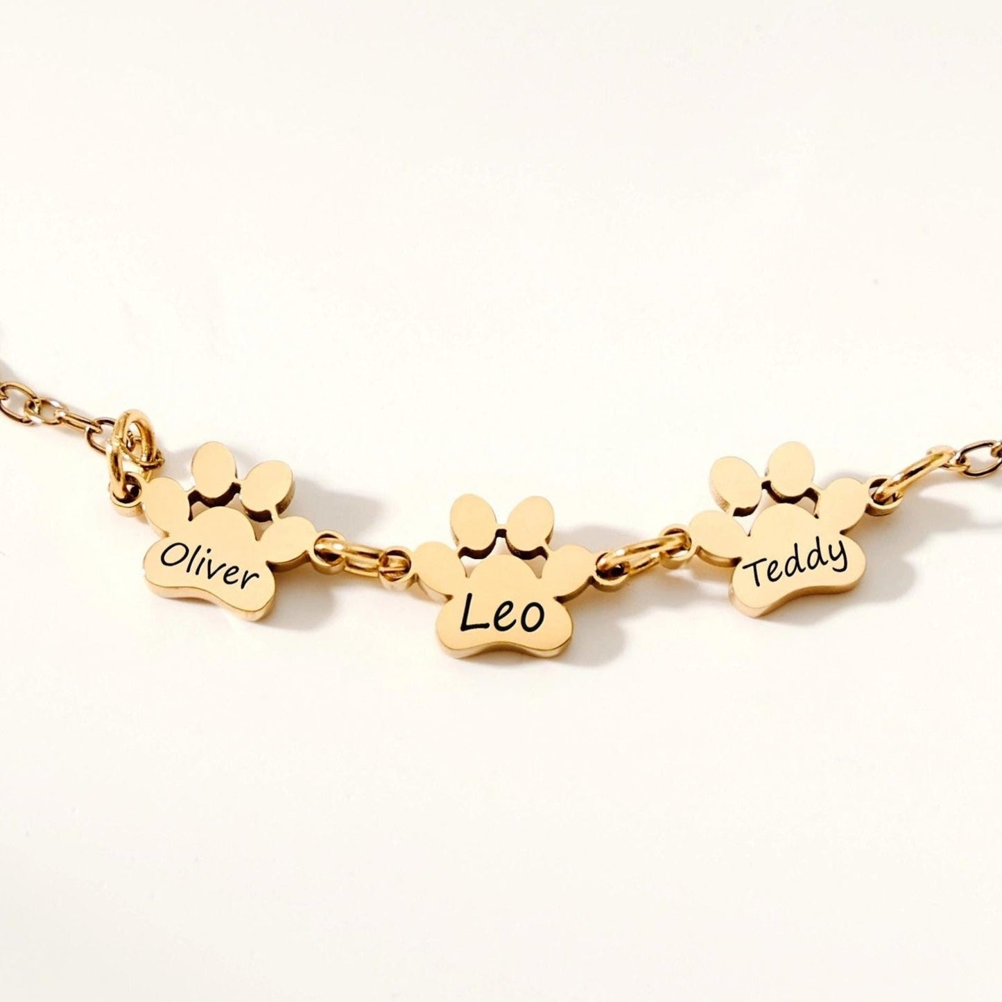 Personalized Pet Name Paw Print Bracelet, Minimalist Dog Cat Paw Jewelry LM32 669429 | Eterlia